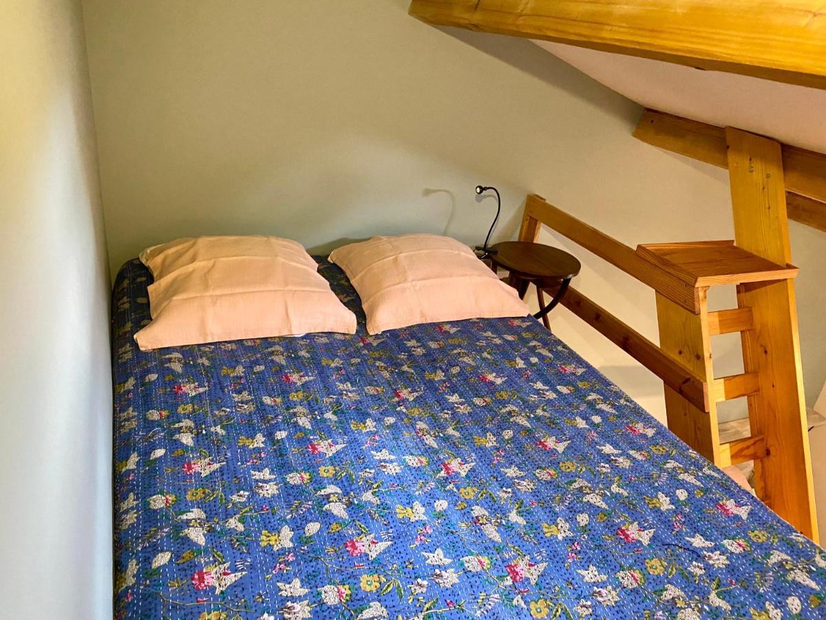 Cote Chenes Verts - Chambres D'Hotes Viols-en-Laval エクステリア 写真